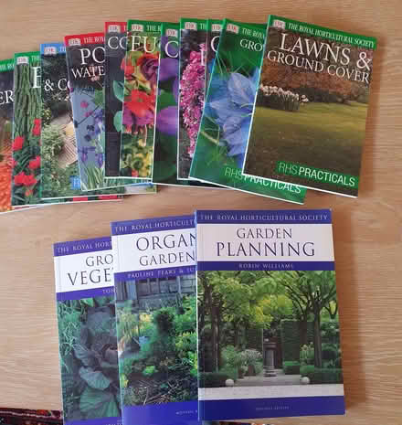 Photo of free Gardening books (The Ronkswood WR4) #1