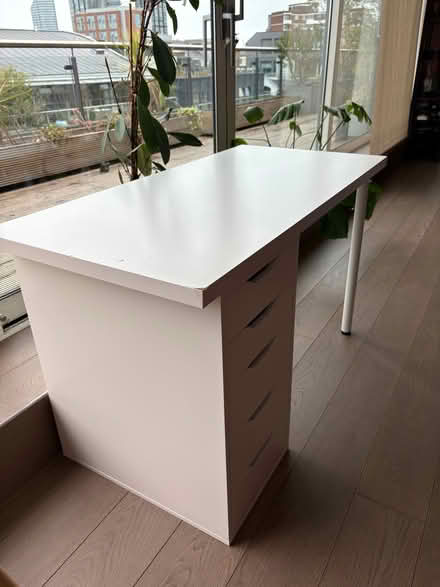 Photo of free White desk and drawers (Clerkenwell EC1M) #3