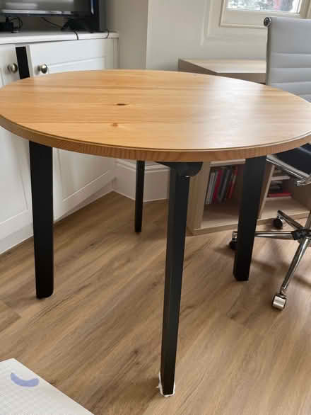 Photo of free Ikea round table (Highbury N5) #4