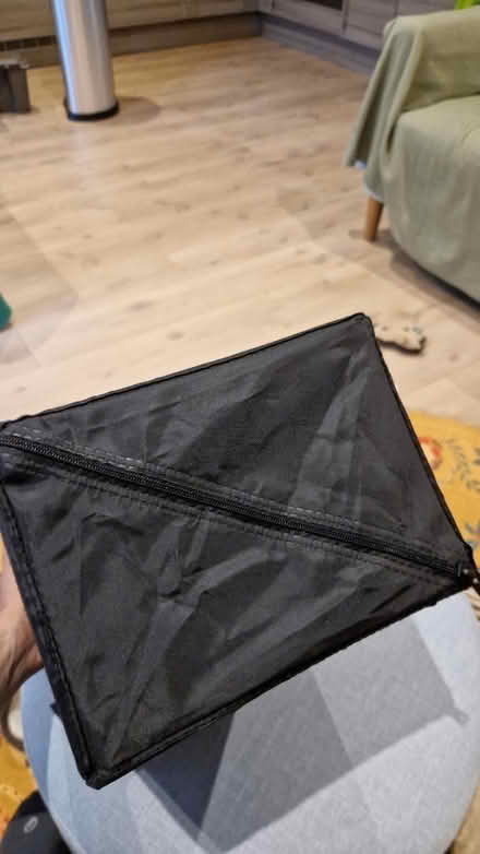 Photo of free Foldable box with net front cover (SE16) #3