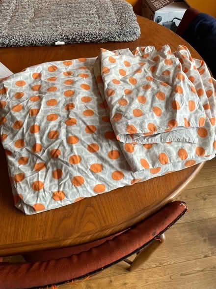Photo of free King size duvet cover and pillowcases (Pollards Hill SW16) #1