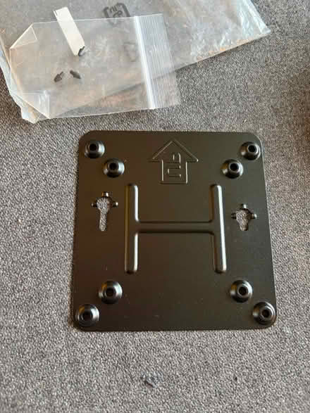 Photo of free VESA mount (Calcot RG31) #1