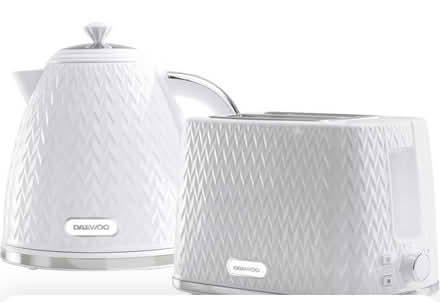Photo of free Daewoo Argyle toaster and kettle set n great condition. (Seal TN15) #1