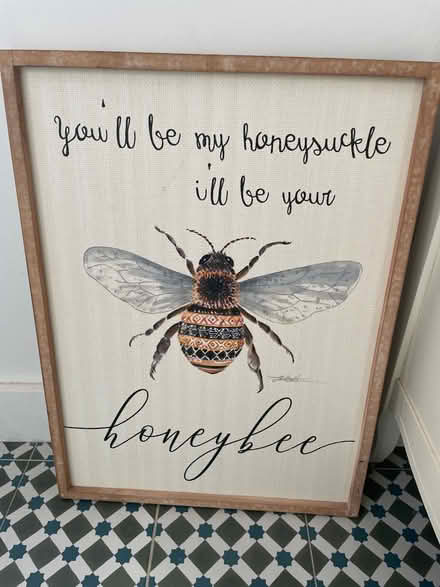 Photo of free Bee picture (Chessington KT9) #1