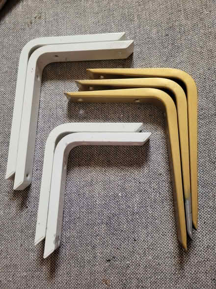 Photo of free Shelf brackets, metal (Springfield CM1) #1