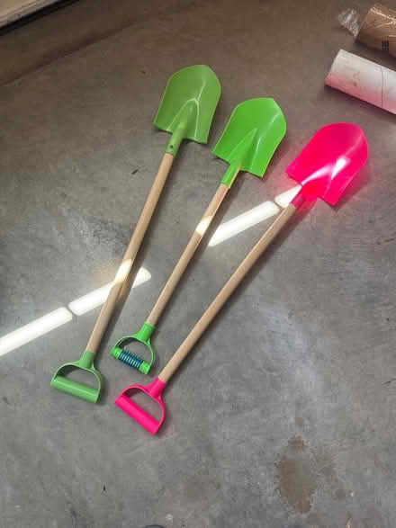 Photo of free Kids Plastic Sand Shovels (City of Fairfax) #1