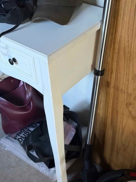 Photo of free White side table (GU51) #2