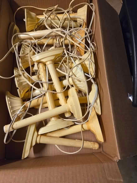 Photo of free Electric windows candals (Manville) #1