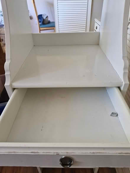 Photo of free Bathroom cabinet (D18E0K6) #3