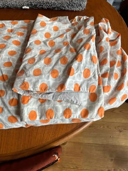 Photo of free King size duvet cover and pillowcases (Pollards Hill SW16) #2