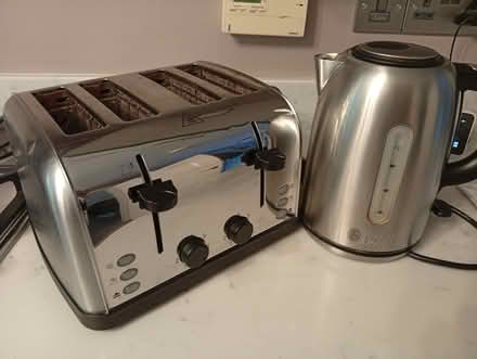 Photo of free Kettle and toaster (Reedley BB10) #1