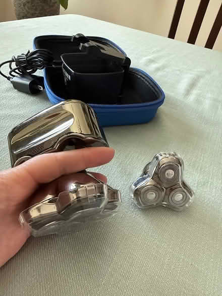 Photo of free Head shaver - Pitbull platinum (Downtown Menlo) #1