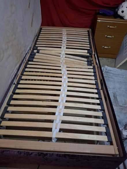 Photo of free Plum single bed is any interest? (SG64YQ) #2