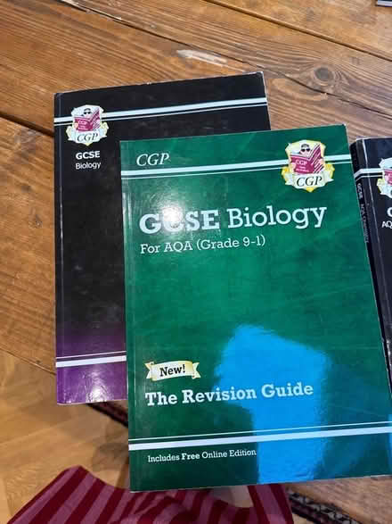 Photo of free GCSE revision guides (St Albans AL4) #1