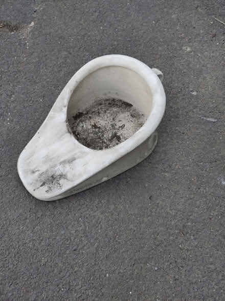 Photo of free Ceramic bedpan, chipped underneath (Hartington Road BN2) #1