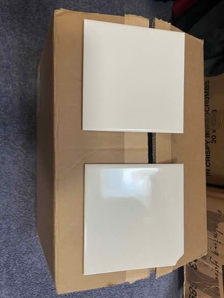 Photo of free White Tiles (Lloyd Park CR2) #1