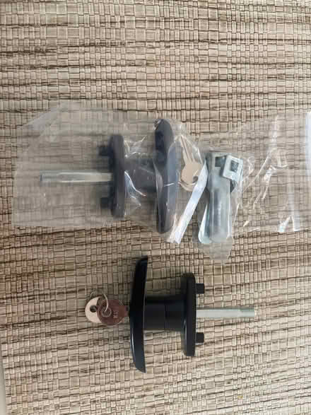 Photo of free Truck canopy lock replacement (Warrenton, VA) #1