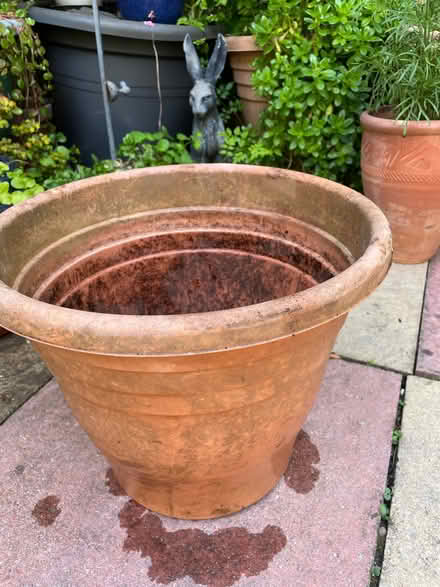 Photo of free Large Old Pot (Reading West RG1) #1