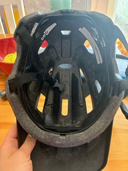 Photo of free Women’s bike helmet (Southsea PO4) #3
