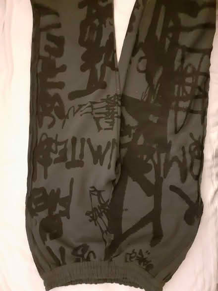 Photo of free M to L track suit bottoms (Birmingham City Centre B4) #1