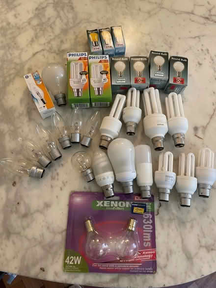 Photo of free Variety of bayonet fitting light bulbs (Southsea PO5) #1