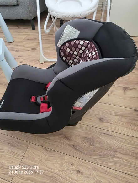 Photo of free Baby Car Seat (Rutherglen G73) #3