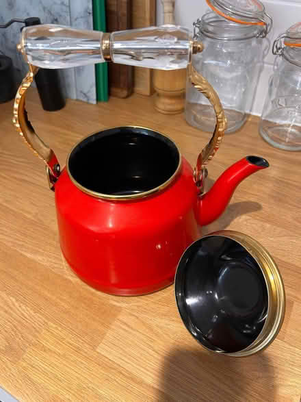 Photo of free Teapot, 2.6 litre (Norham Manor OX2) #2