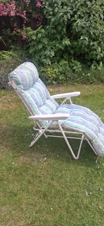 Photo of free Garden seat (Isleworth TW7) #2