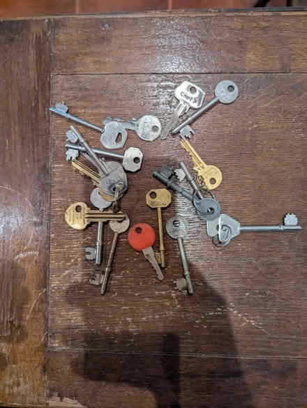 Photo of free Old keys (Irlams o' th' Height M6 7RR) #1