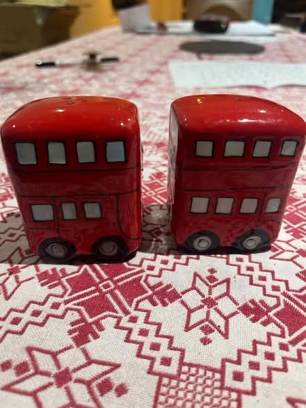 Photo of free London buses salt and pepper shaker (Brook Green W14) #1