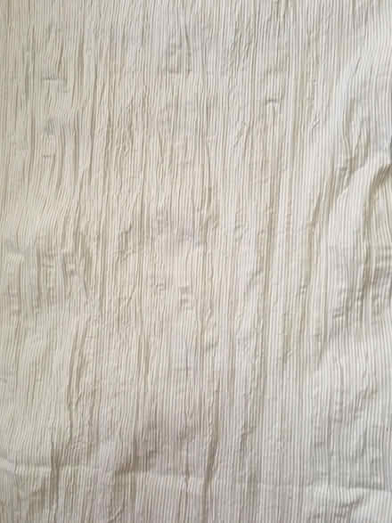 Photo of free light grey/white stripe seersucker fabric (Avening GL8) #2