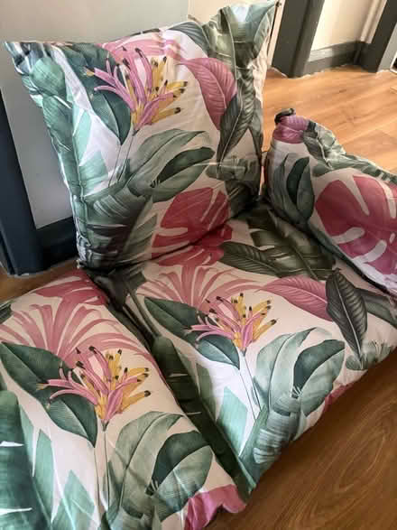 Photo of free Pretty tropical chair seat and small cushion (Oxford OX4) #2