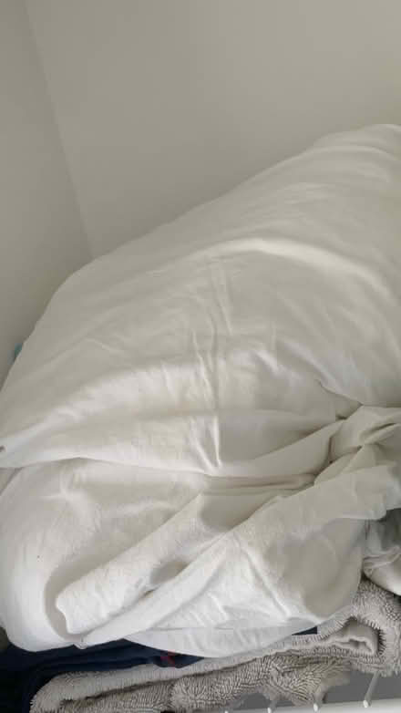Photo of free White Duvet cover queen (Markham) #1