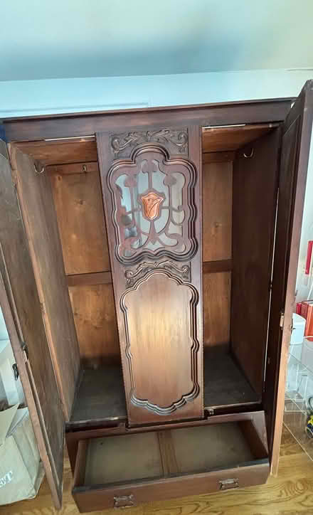 Photo of free Antique Armour (Wellesley) #1
