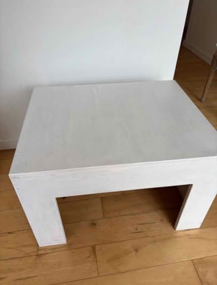 Photo of free White wooden table (Southwark SE1) #1