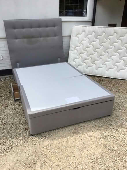 Photo of free Divan bed - standard UK double 4’6” (North Ascot SL5) #1