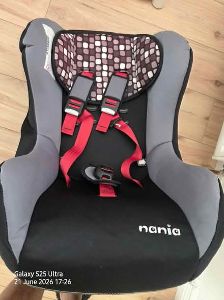 Photo of free Baby Car Seat (Rutherglen G73) #1