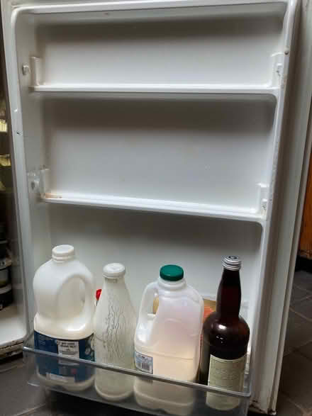 Photo of free Bosch Fridge (Kendal LA9) #3