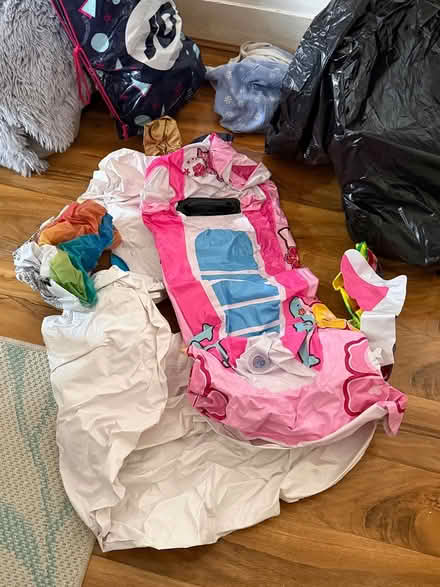 Photo of free Unicorn floats (Plaistow E13) #1