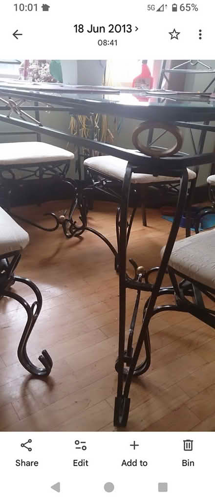 Photo of free Dinner table (Croydon) #1