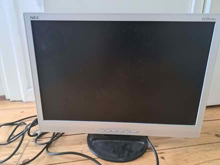 Photo of free PC monitor/screen 21 inches. RGB only Not HDMI compatible (New Marston OX3) #3