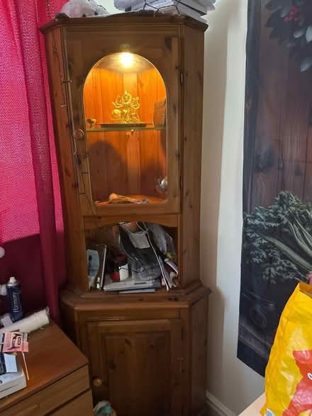 Photo of free corner unit with light (Gillingham) #1