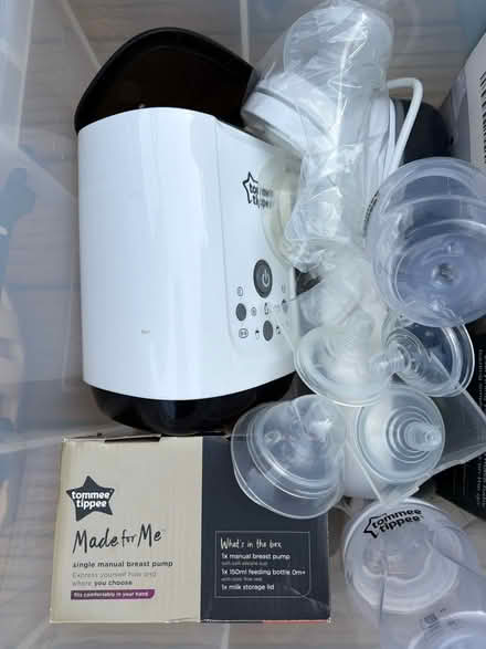 Photo of free Baby bottles and feeding set (SE7) #2