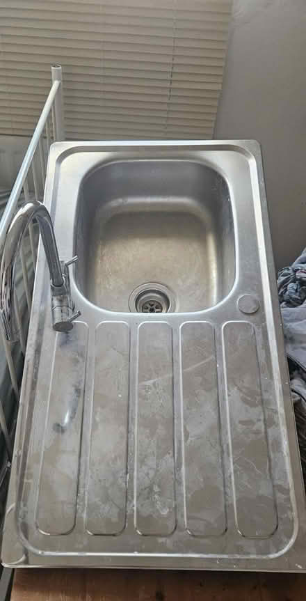 Photo of free Kitchen sink (Hampton TW12) #1