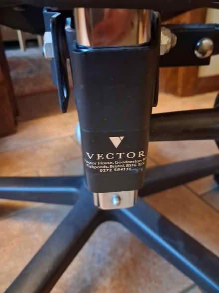 Photo of free Vector office chair (Fleetville) #3