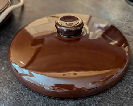 Photo of free Small slow cooker (Chesterfield S41) #3