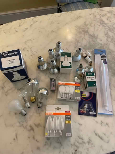 Photo of free Variety of screw in lightbulbs (Southsea PO5) #1