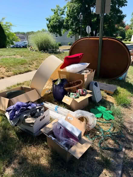 Photo of free Curb alert (190 S grand Avenue, Pough NY) #2