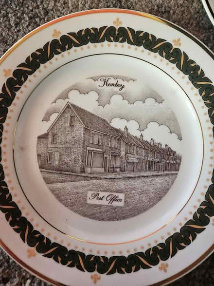 Photo of free Kenley Commerative plates (Riddlesdown CR8) #3