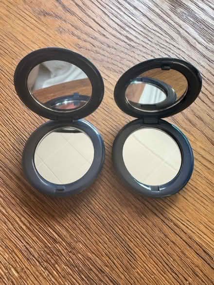 Photo of free Compact mirror (HP16) #1